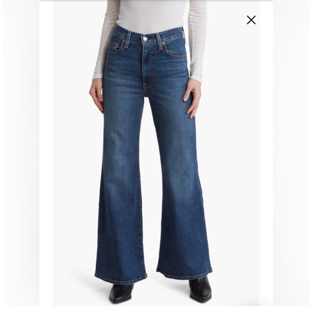 Levis Ribcage Bell Jeans Size 30